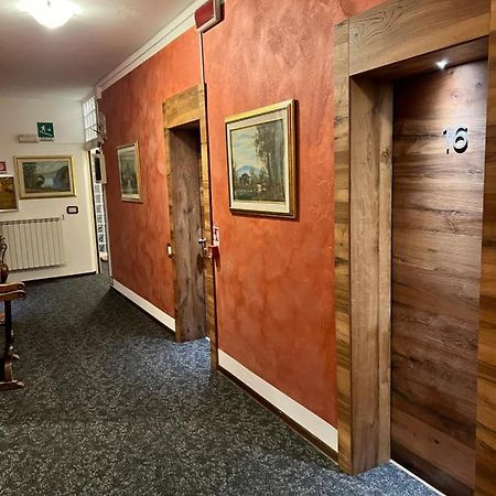 Hotel Cimone リオルナート エクステリア 写真
