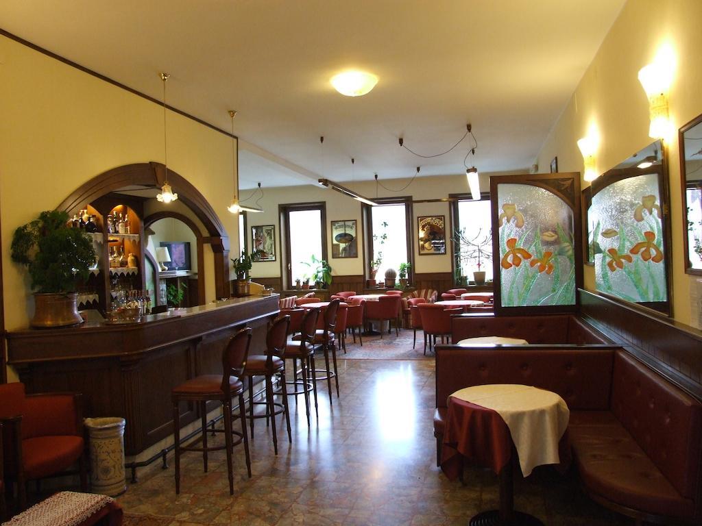 Hotel Cimone リオルナート エクステリア 写真