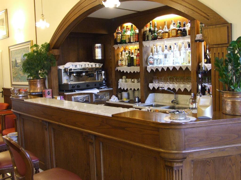 Hotel Cimone リオルナート エクステリア 写真