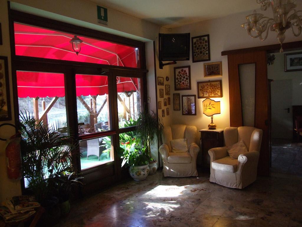 Hotel Cimone リオルナート エクステリア 写真