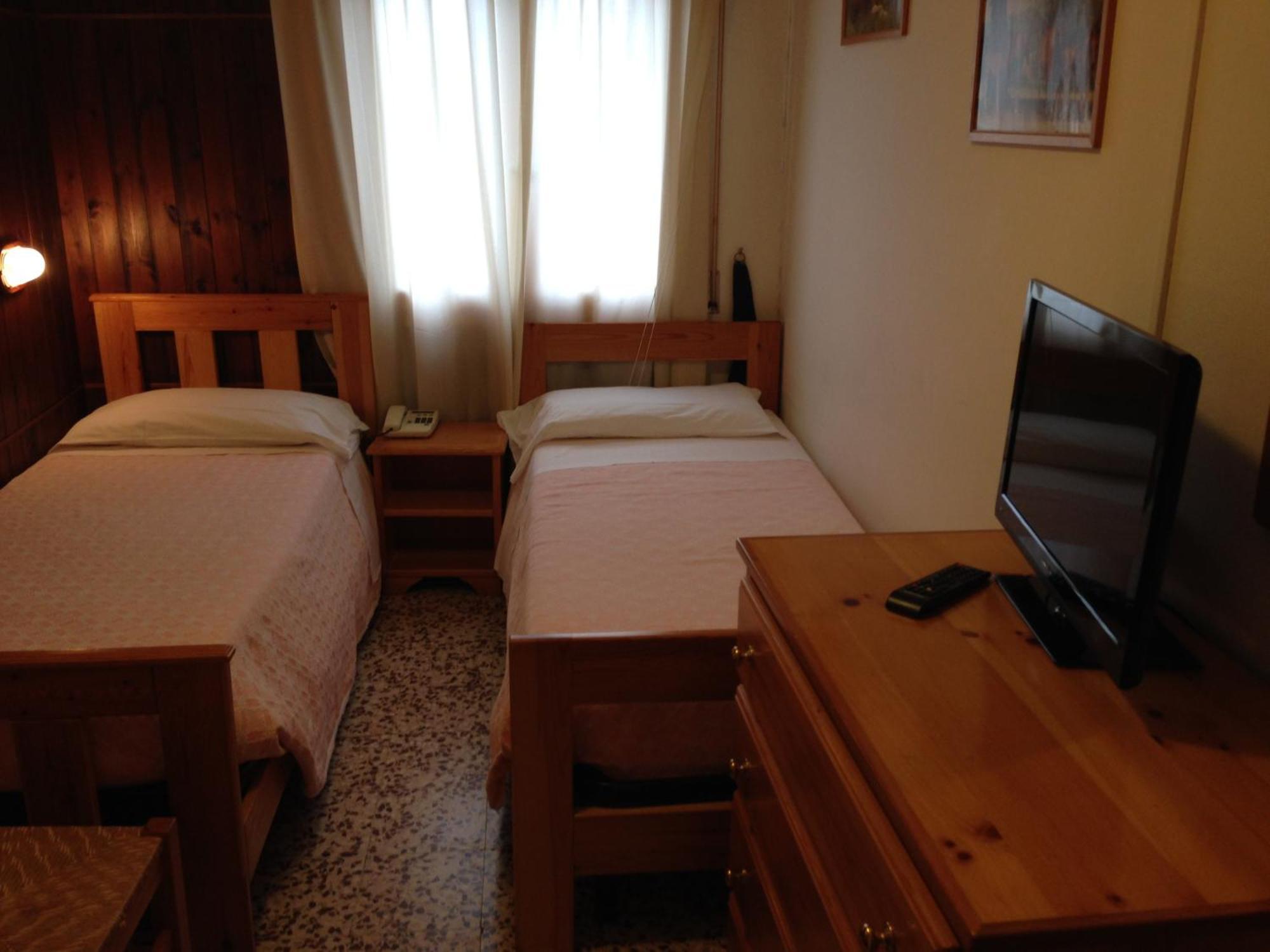 Hotel Cimone リオルナート 部屋 写真
