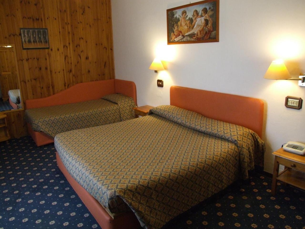 Hotel Cimone リオルナート 部屋 写真